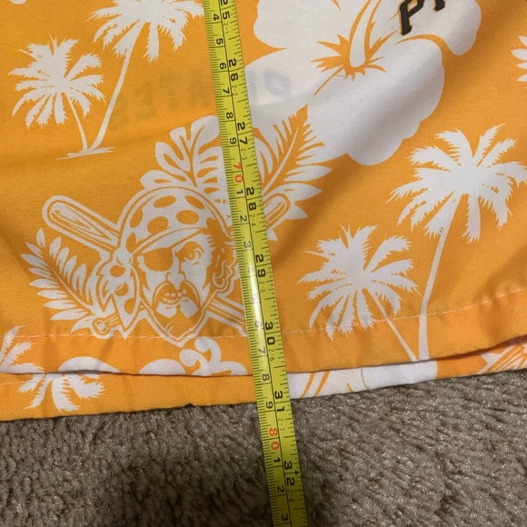 Pittsburgh Pirates Authentic Hawaiian Short Sleeve Shirt Size XL Like New - Picture 10 of 10